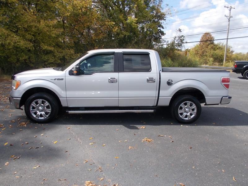 Ford F-150 2WD SuperCrew 145" XLT 2011