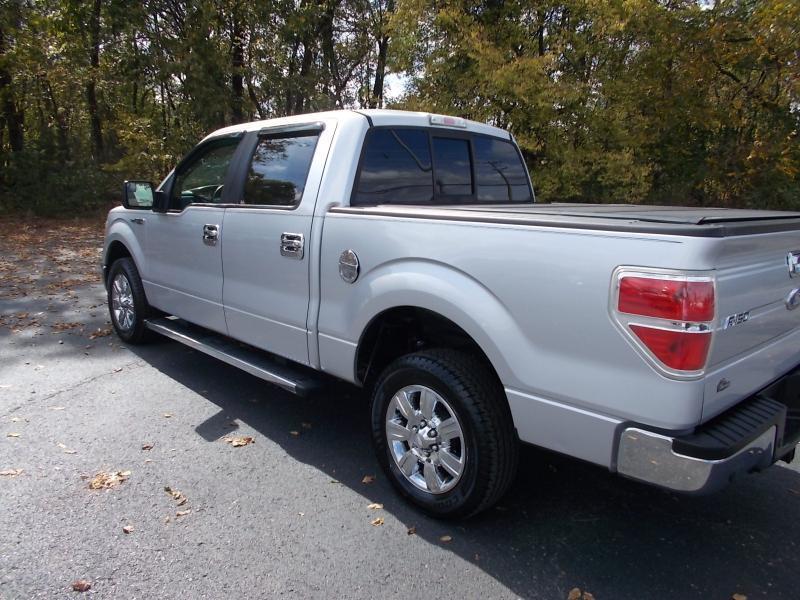 Ford F-150 2WD SuperCrew 145" XLT 2011