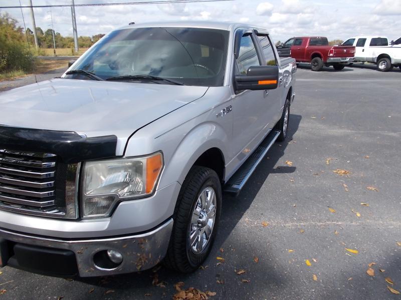 Ford F-150 2WD SuperCrew 145" XLT 2011