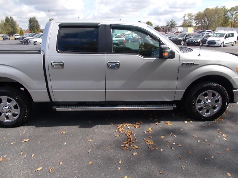 Ford F-150 2WD SuperCrew 145" XLT 2011