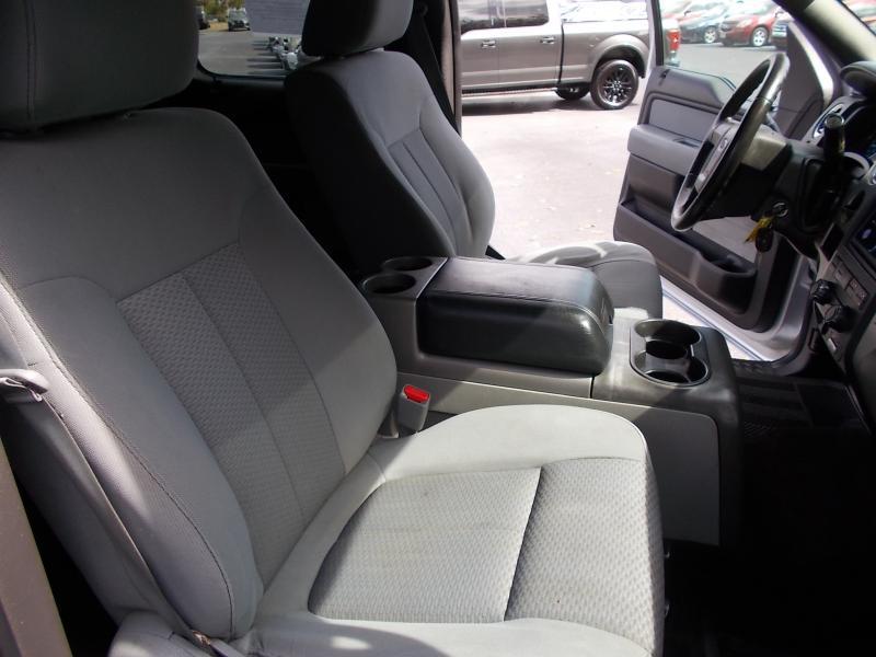 Ford F-150 2WD SuperCrew 145" XLT 2011