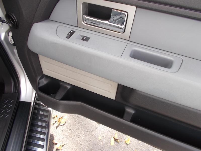 Ford F-150 2WD SuperCrew 145" XLT 2011