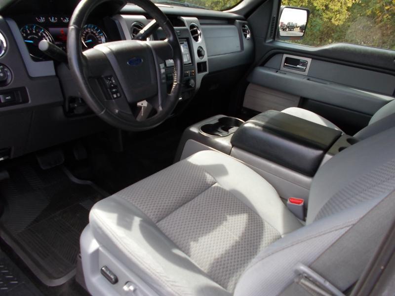 Ford F-150 2WD SuperCrew 145" XLT 2011