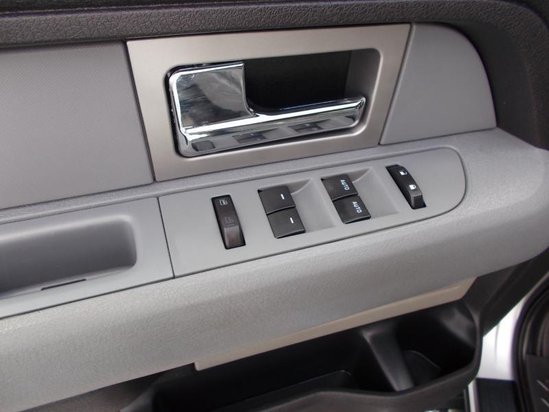 Ford F-150 2WD SuperCrew 145" XLT 2011