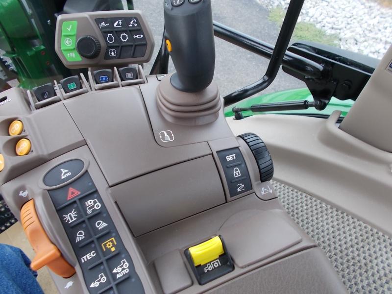 John Deere Tractor  2022