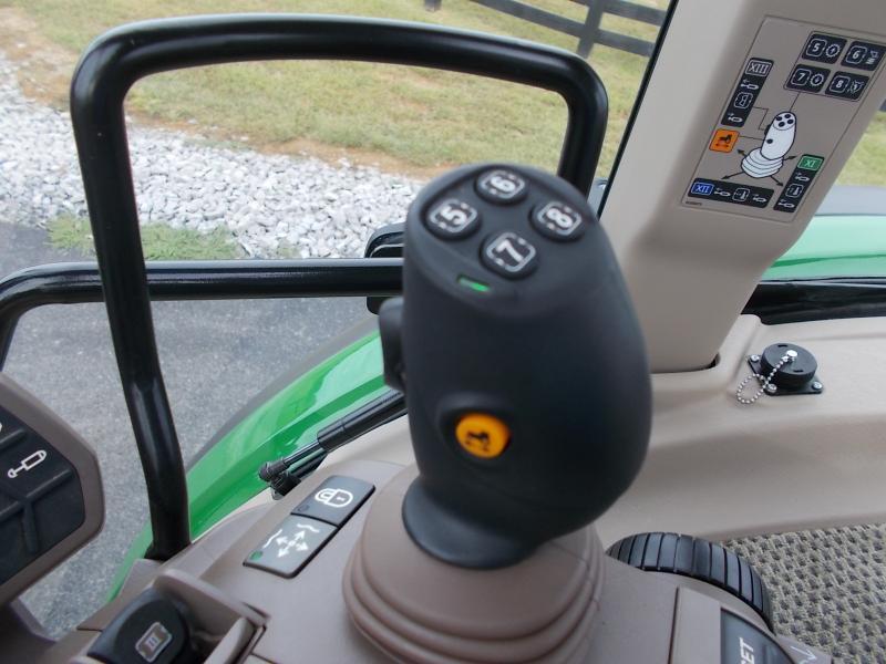 John Deere Tractor  2022