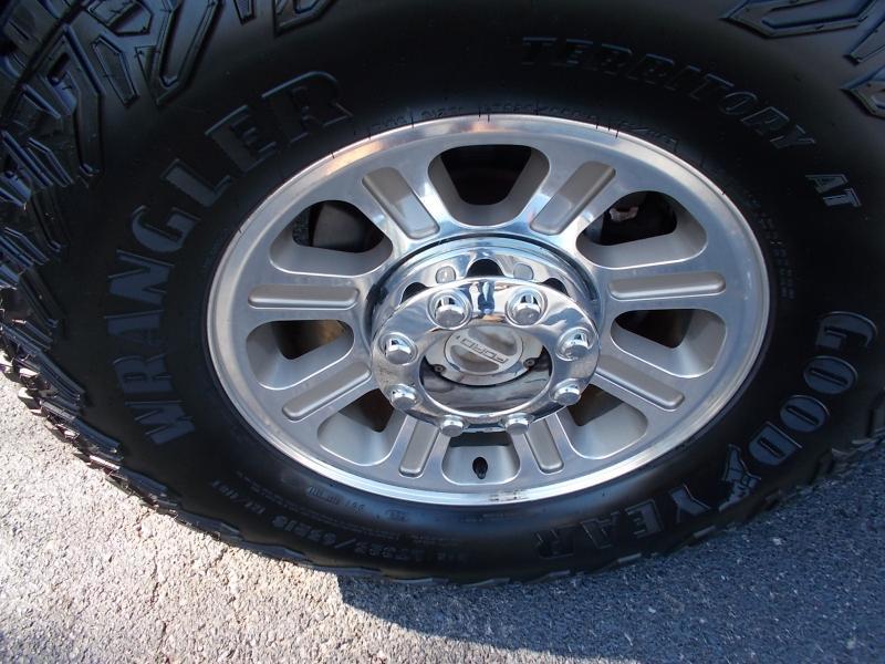 Ford Super Duty F-250 SRW 4WD Reg Cab 137" XL 2012