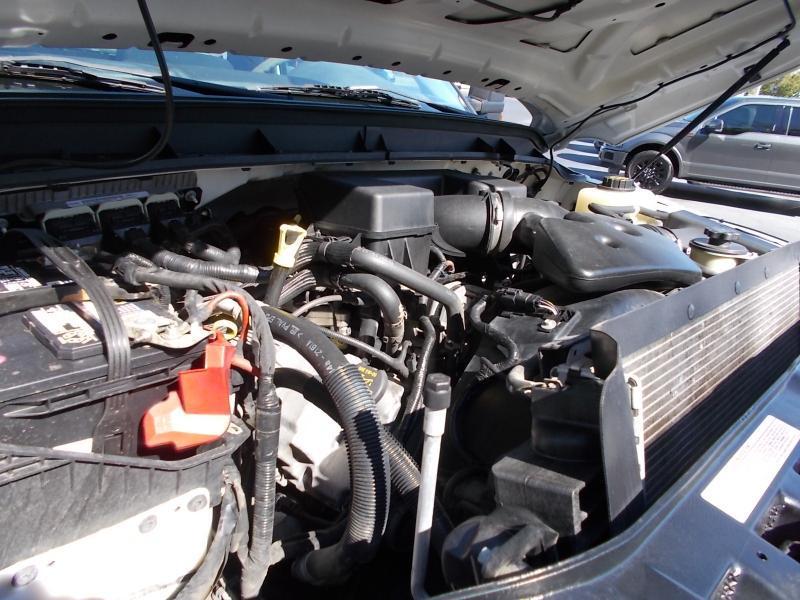 Ford Super Duty F-250 SRW 4WD Reg Cab 137" XL 2012