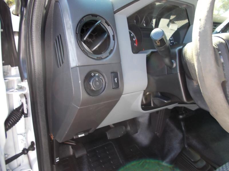 Ford Super Duty F-250 SRW 4WD Reg Cab 137" XL 2012