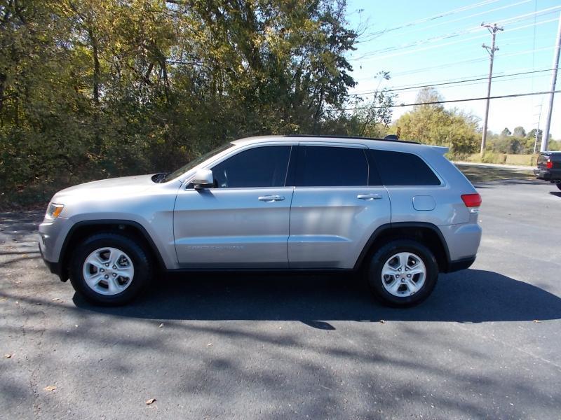 Jeep Grand Cherokee RWD 4dr Laredo 2016