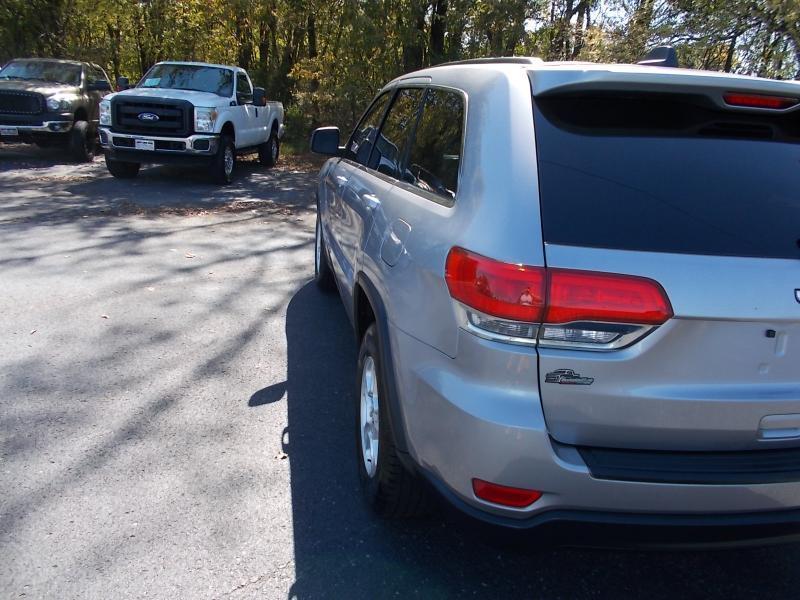 Jeep Grand Cherokee RWD 4dr Laredo 2016