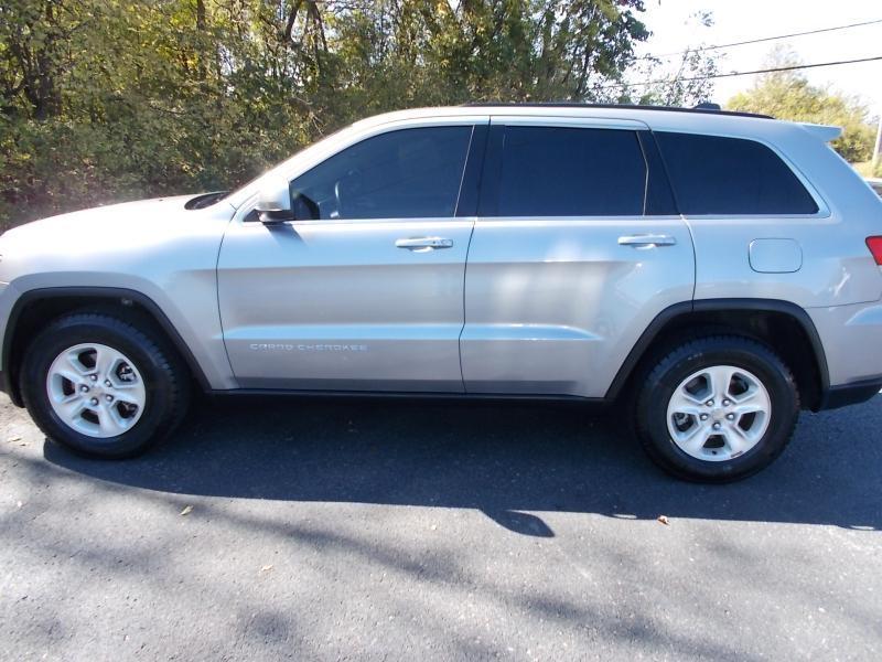 Jeep Grand Cherokee RWD 4dr Laredo 2016