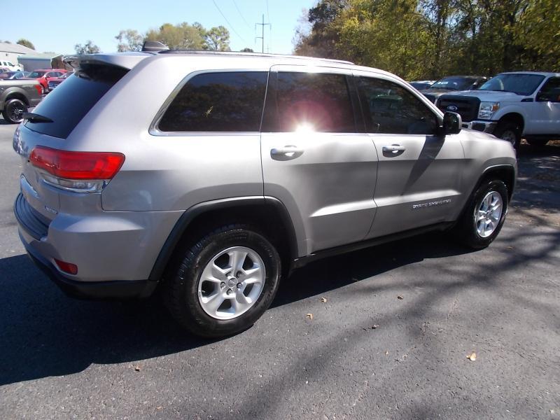 Jeep Grand Cherokee RWD 4dr Laredo 2016