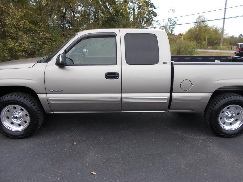 Chevrolet Silverado 1500 Ext Cab 143.5" WB 4WD LS 1999