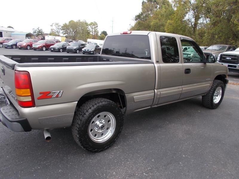 Chevrolet Silverado 1500 Ext Cab 143.5" WB 4WD LS 1999