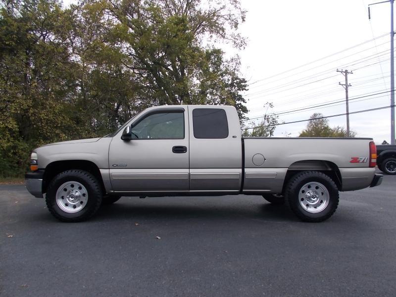 Chevrolet Silverado 1500 Ext Cab 143.5" WB 4WD LS 1999