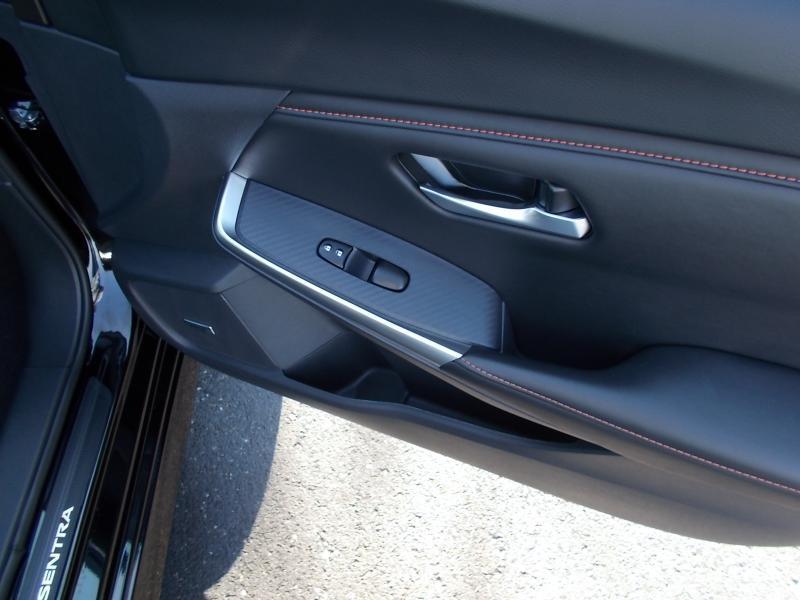 Nissan Sentra SR CVT 2025