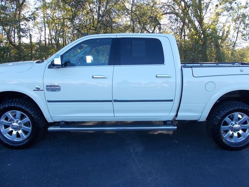 RAM 2500 Longhorn 4x4 Crew Cab 6'4" Box 2017