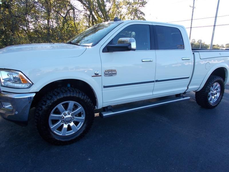 RAM 2500 Longhorn 4x4 Crew Cab 6'4" Box 2017