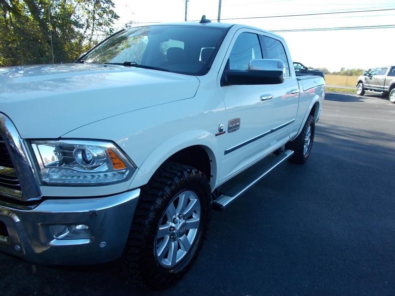 RAM 2500 Longhorn 4x4 Crew Cab 6'4" Box 2017