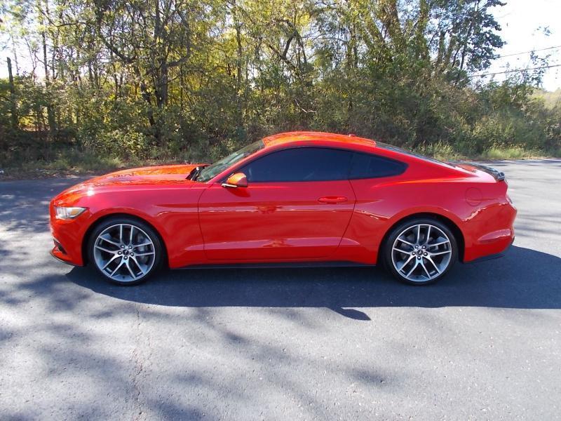 Ford Mustang EcoBoost Fastback 2017