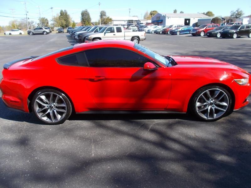 Ford Mustang EcoBoost Fastback 2017
