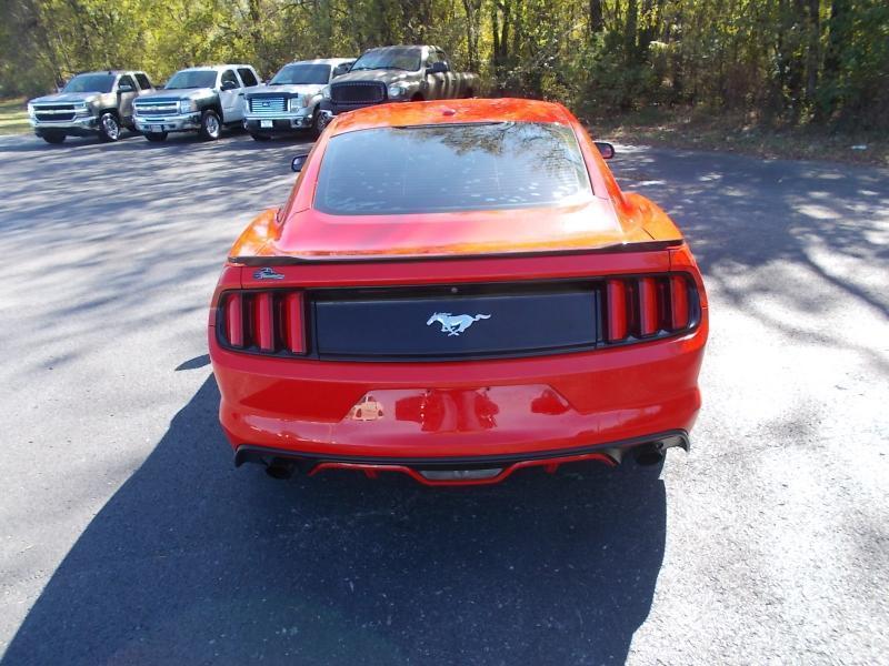 Ford Mustang EcoBoost Fastback 2017