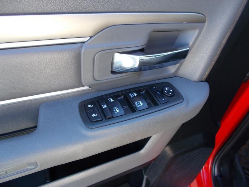 RAM 1500 4WD Quad Cab 140.5" Big Horn 2013