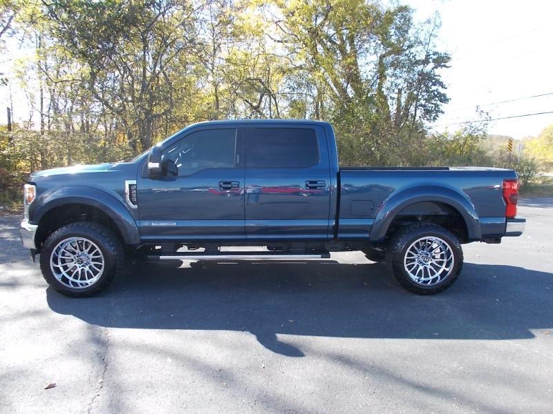 Ford Super Duty F-250 SRW Lariat 4WD Crew Cab 6.75' Box 2017