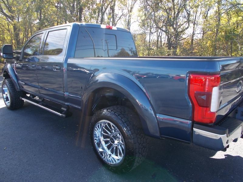Ford Super Duty F-250 SRW Lariat 4WD Crew Cab 6.75' Box 2017
