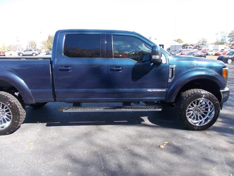 Ford Super Duty F-250 SRW Lariat 4WD Crew Cab 6.75' Box 2017