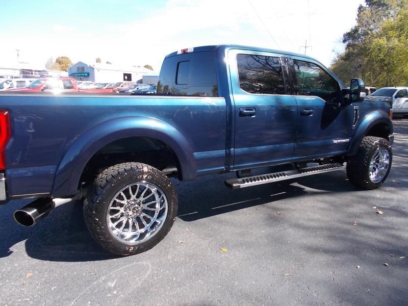 Ford Super Duty F-250 SRW Lariat 4WD Crew Cab 6.75' Box 2017