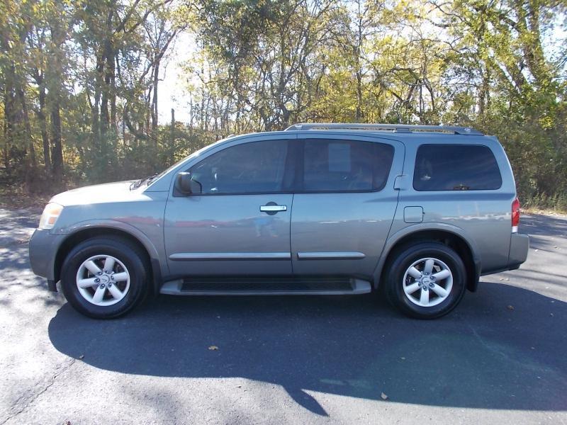 Nissan Armada 2WD 4dr SV 2015