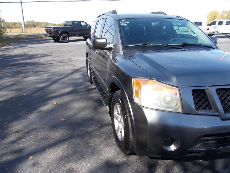 Nissan Armada 2WD 4dr SV 2015