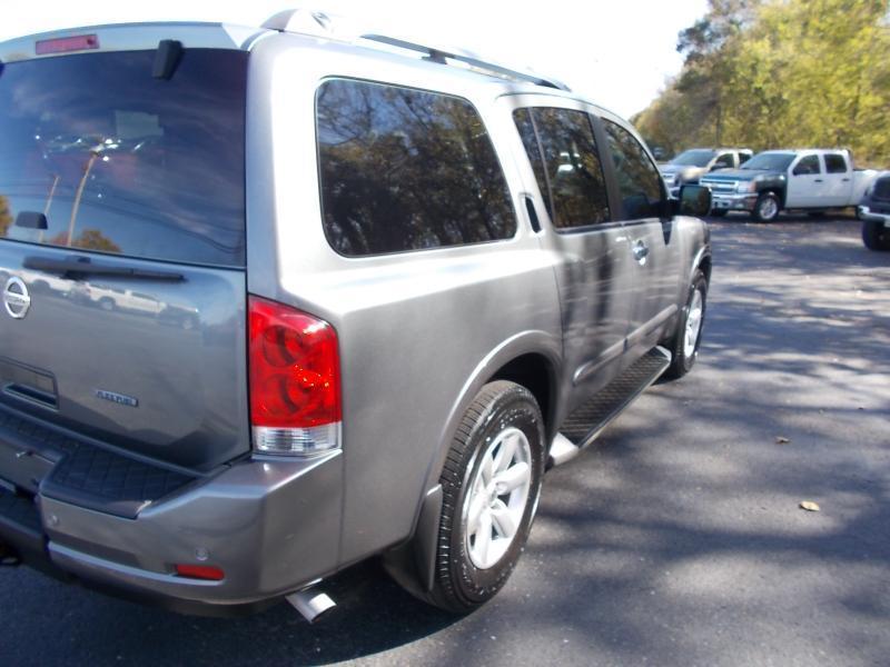 Nissan Armada 2WD 4dr SV 2015