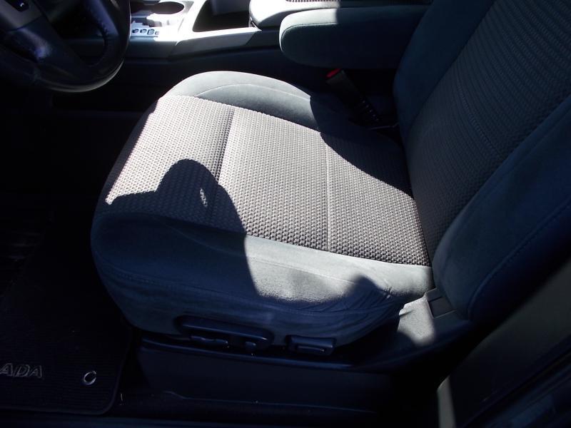 Nissan Armada 2WD 4dr SV 2015