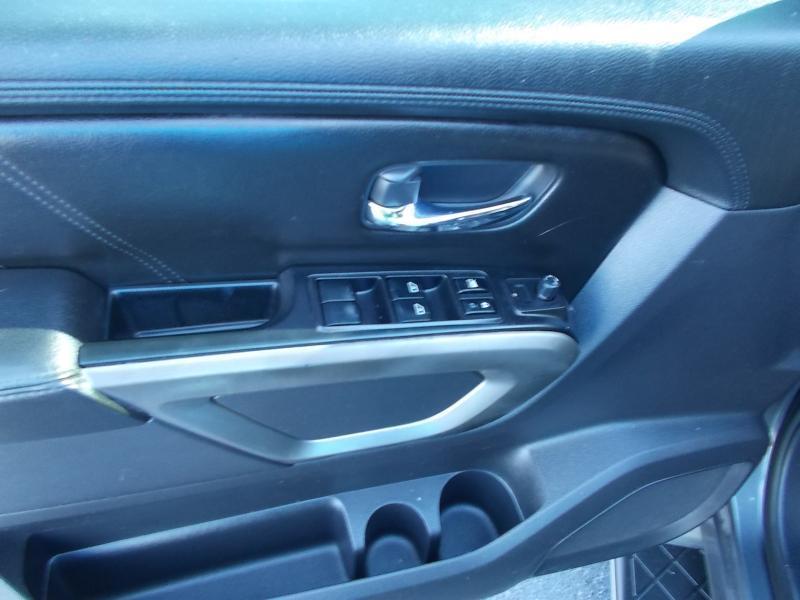 Nissan Armada 2WD 4dr SV 2015