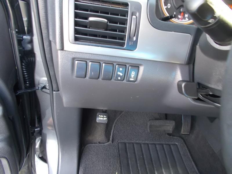Nissan Armada 2WD 4dr SV 2015