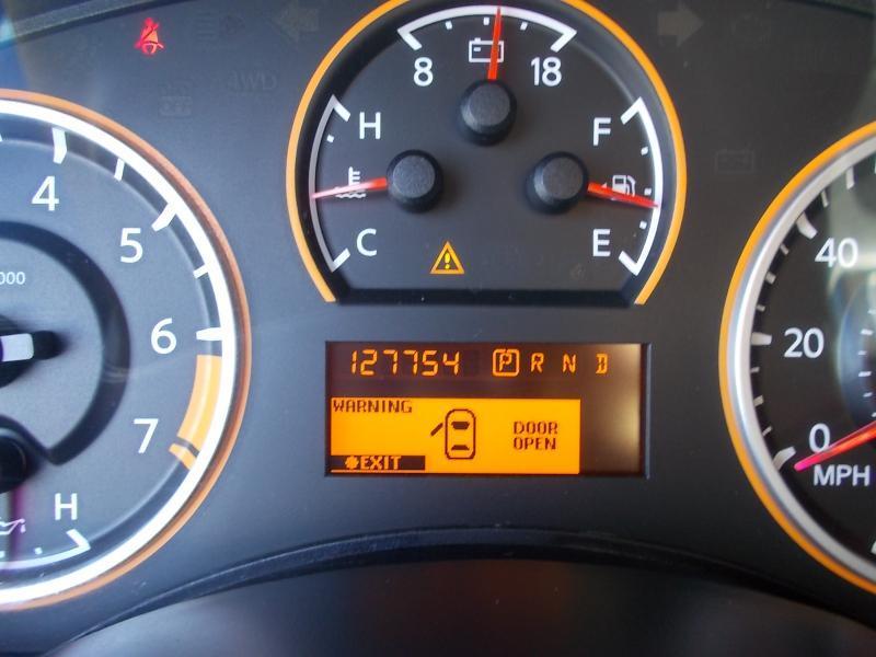 Nissan Armada 2WD 4dr SV 2015