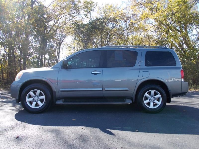 Nissan Armada 2WD 4dr SV 2015