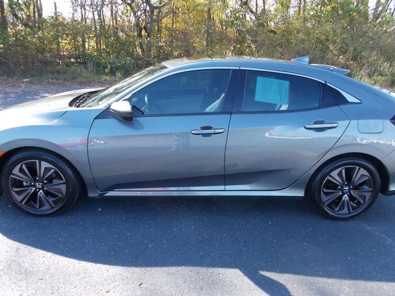 Honda Civic Hatchback EX-L Navi CVT 2017