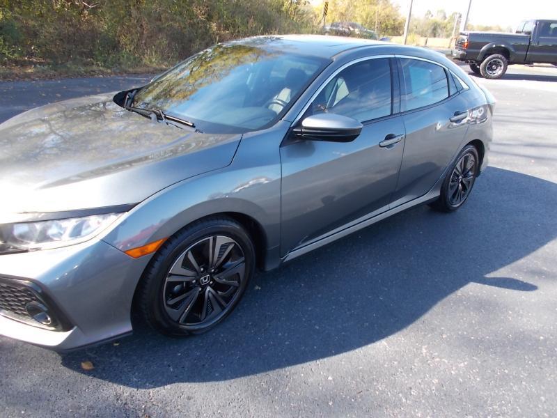 Honda Civic Hatchback EX-L Navi CVT 2017