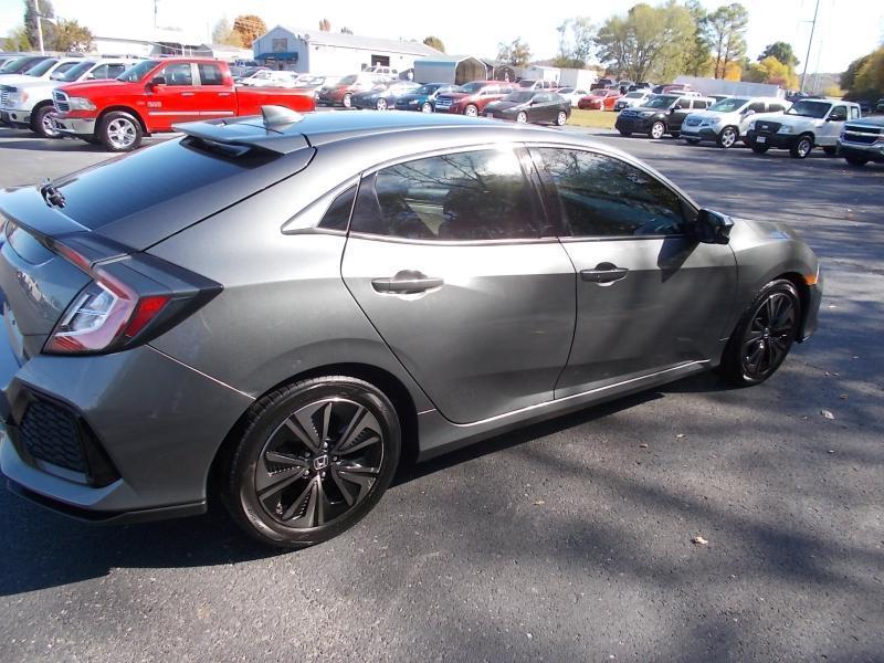 Honda Civic Hatchback EX-L Navi CVT 2017