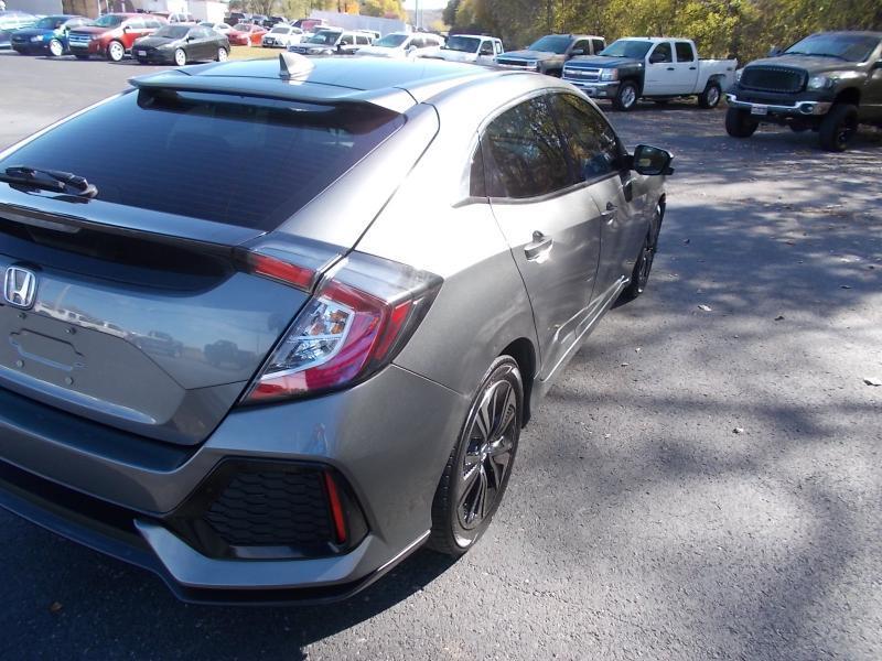 Honda Civic Hatchback EX-L Navi CVT 2017