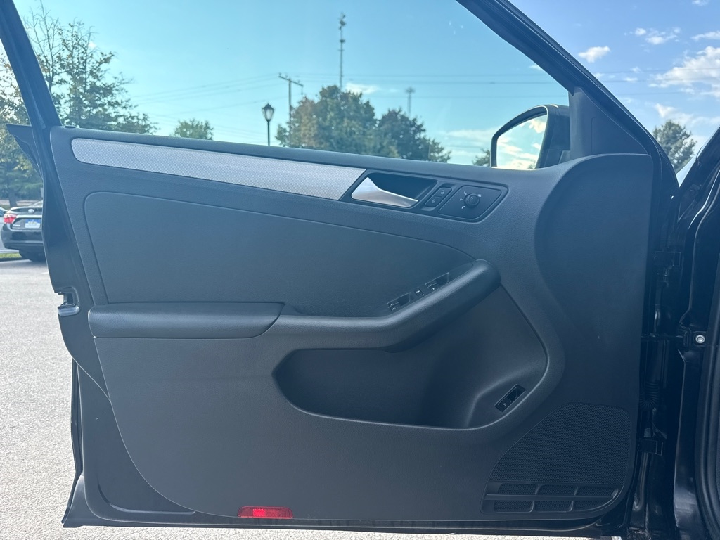 Volkswagen Jetta Sedan 4dr Auto SE 2016