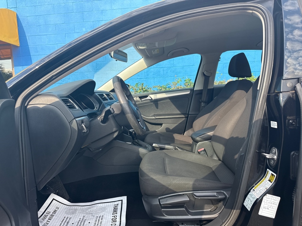 Volkswagen Jetta Sedan 4dr Auto SE 2016