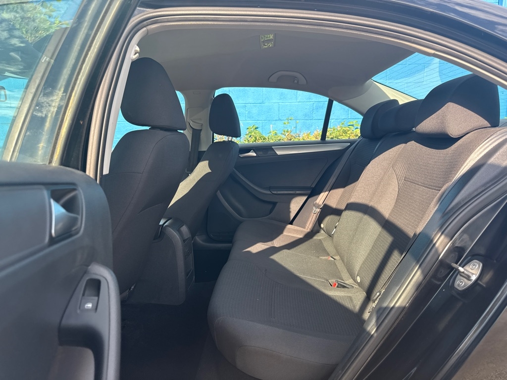 Volkswagen Jetta Sedan 4dr Auto SE 2016