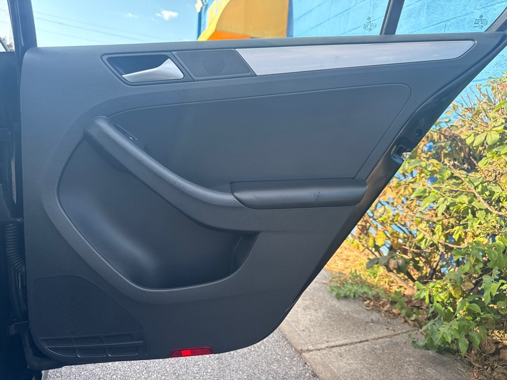 Volkswagen Jetta Sedan 4dr Auto SE 2016