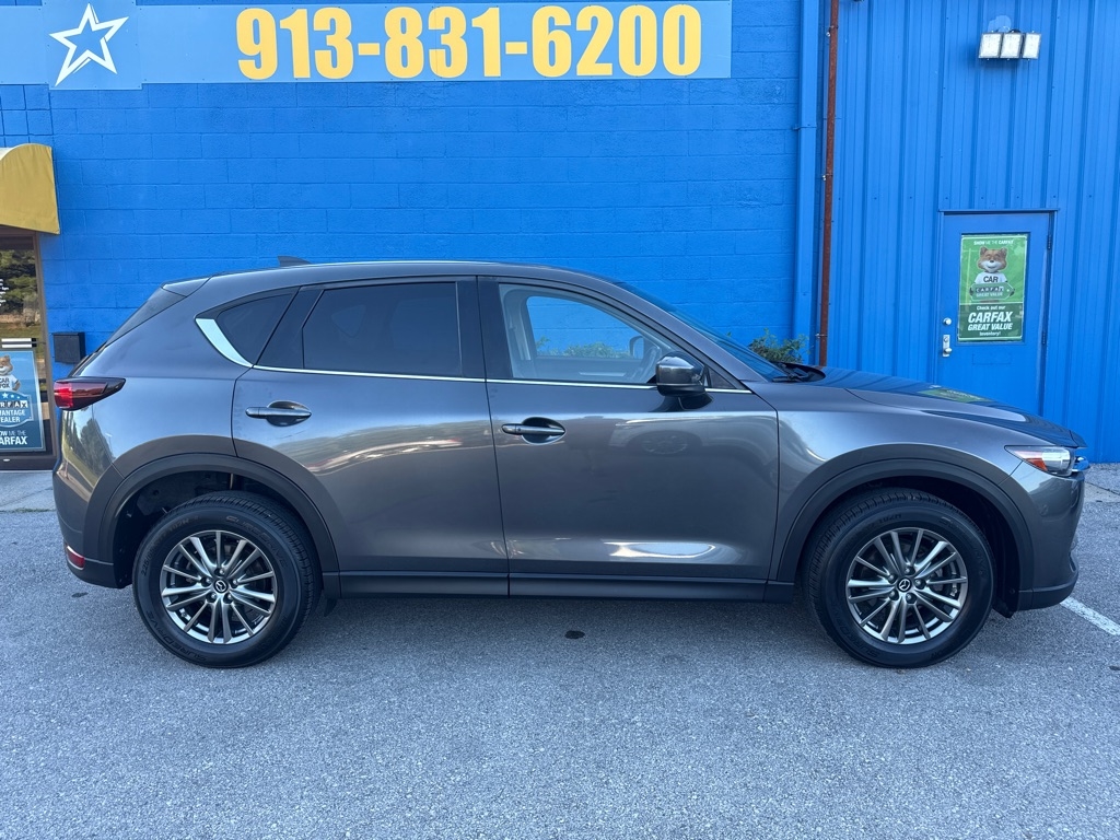 2017 Mazda CX-5 Touring photo 2