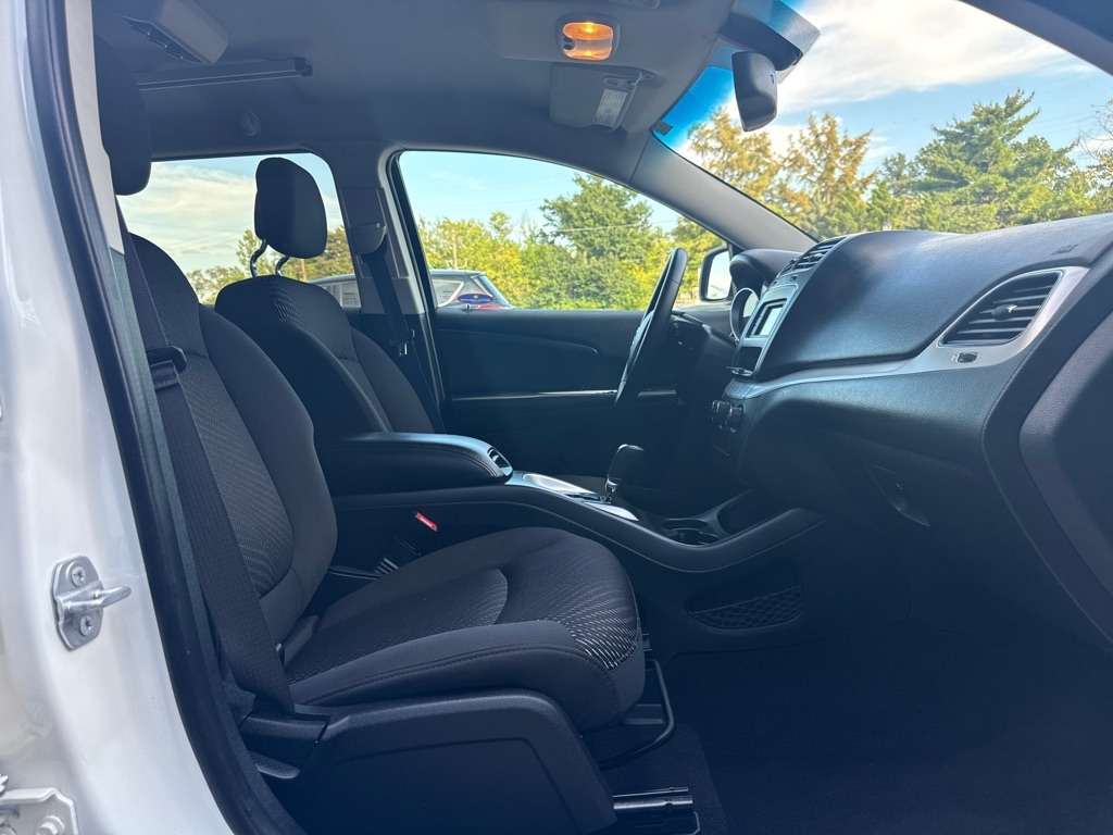 2015 Dodge Journey SXT photo 34